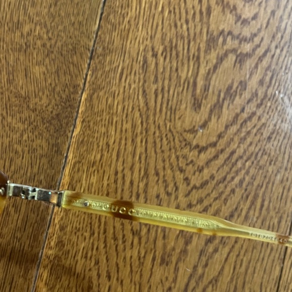 Gucci Unisex Sunglasses - Picture 4 of 4